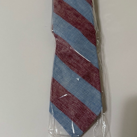 Stylish Men's Tie Set - Blue, Red, and Floral - Picture 3 of 6